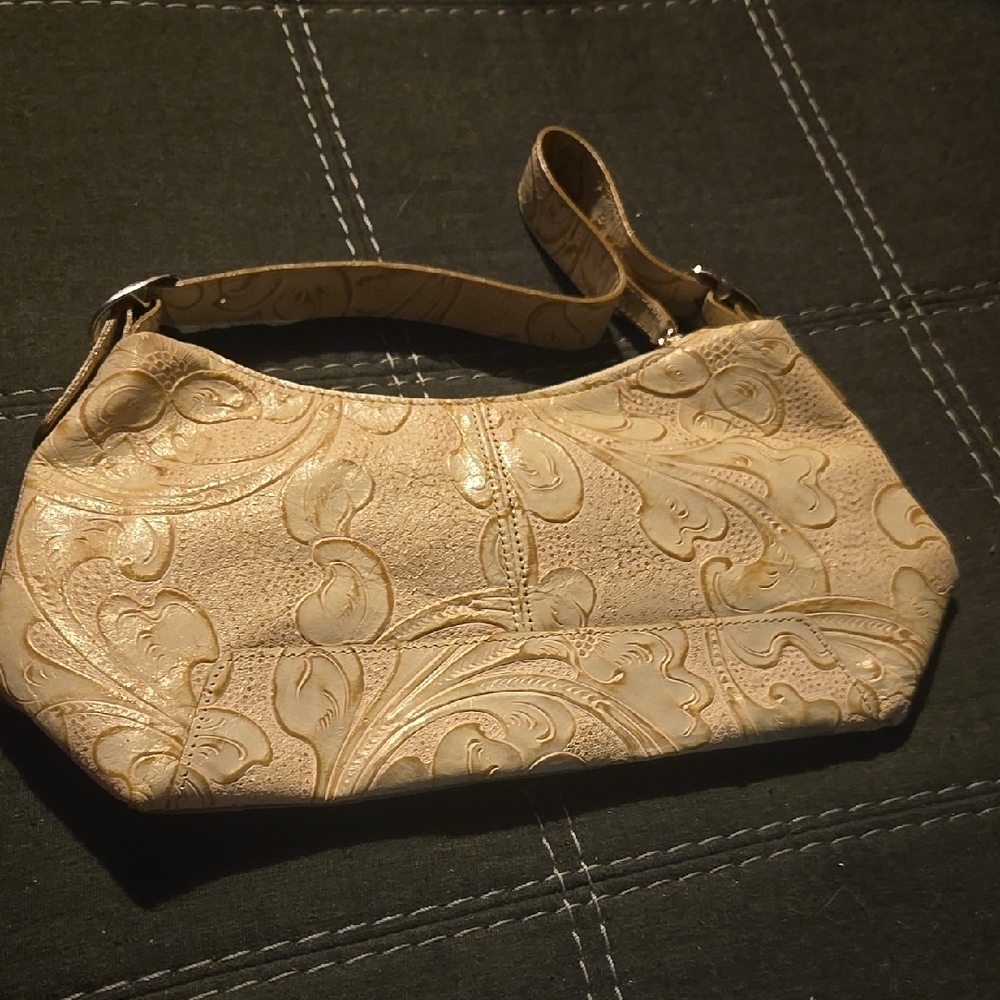 Vintage NWOT Wilsons Italian Leather Elegant Cream Embossed Women's Bag